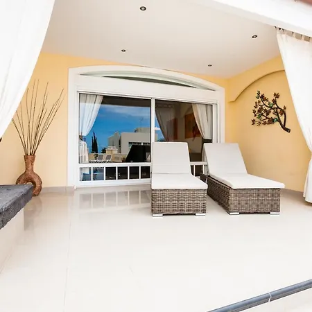 Playa De Fanabe Sleeps 8 With Pool And Wifi *