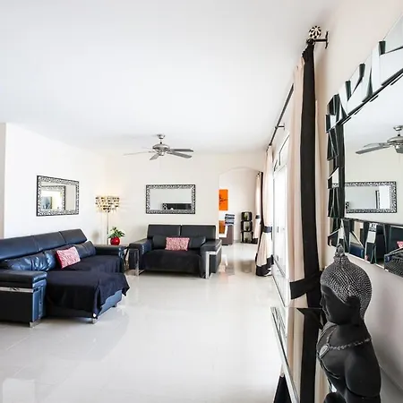 빌라 Playa De Fanabe Sleeps 8 With Pool And Wifi